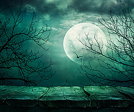 木板背景與月亮