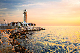 夕阳下的大海