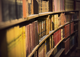 古老書柜背景