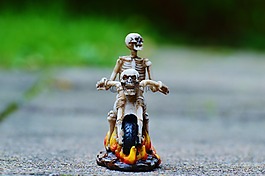 騎自行車的人,骨架,令人毛骨悚然