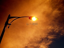 路燈,傍晚的天空,日落