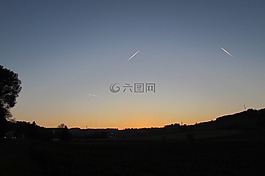 傍晚的天空,余輝,飛機(jī)