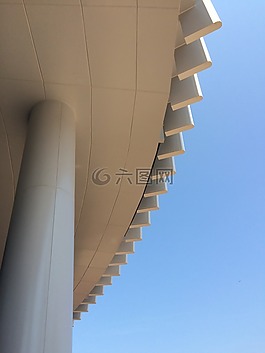 體育館,實(shí)踐,正面