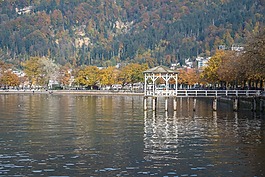 博登湖,銀行,偕