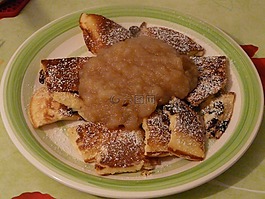 kaiserschmarren,kaiserschmarrn,牛奶