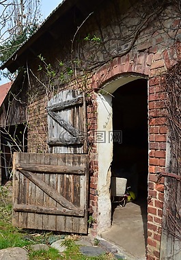 失速,谷仓门,村