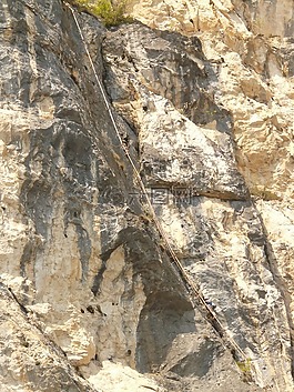 通過dell'amicizia,攀登平臺系統(tǒng),leiterweg