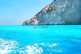 愛奧尼亞海,顏色為藍色,地中海