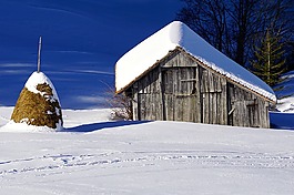冬天,谷倉(cāng),雪