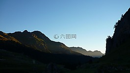 比利牛斯,法國,太陽升起
