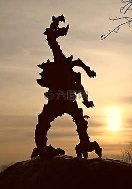 龍,克拉科夫,瓦維爾龍