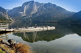 水,湖,山