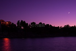 夜晚的天空,月亮,海