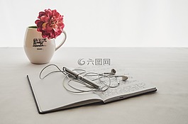 白,耳塞,雜志