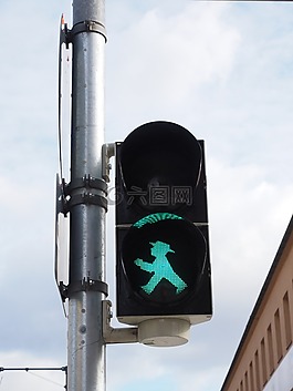 红绿灯,天桥,小绿人