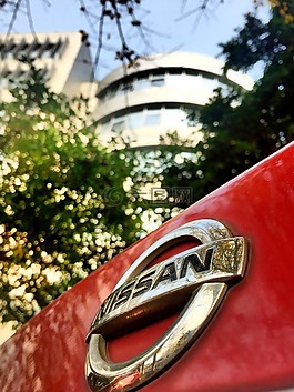 日產(chǎn),陽(yáng)光,車標(biāo)