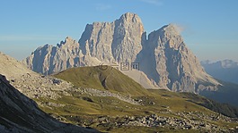 白云巖,返回頁(yè)首,莫