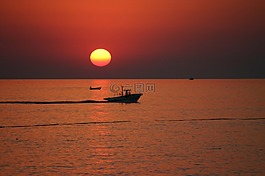 海,黃昏,船