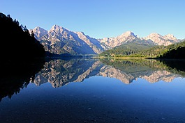 山,水,湖
