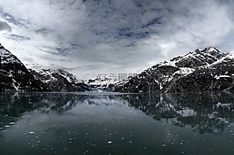 山,湖,雪