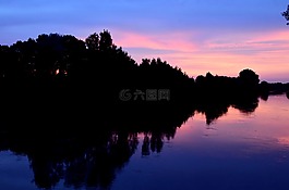 日落,河,傍晚的天空