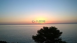 黎明,大海,pugliese