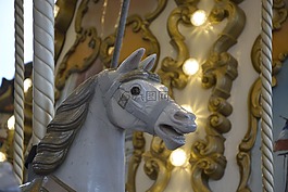 木制的馬,manege,旋轉(zhuǎn)木馬