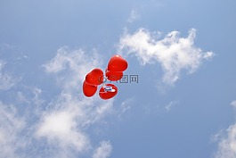 藍藍的天空,紅氣球,藍色