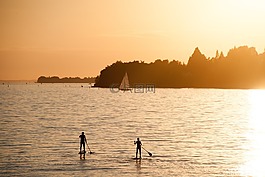 夏季,夏季假日,站在桨