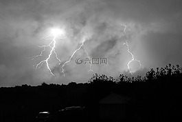 風暴,閃電,黑暗