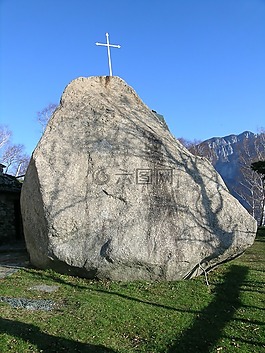 意大利,valmadrera的,巨石praguda