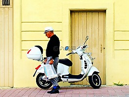 黑盾胡蜂,滑板車,男子
