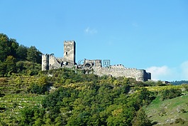 废墟hinterhau,山,森林
