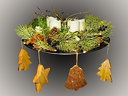 來臨,來臨的花環(huán),蠟燭