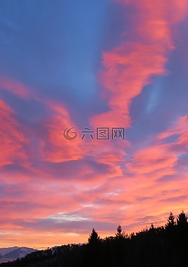 日落,黎明,性質(zhì)