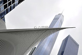 圣地亚哥卡拉特拉瓦,架构,设计