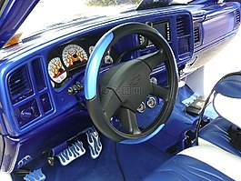 瘋狂的賽車,室內(nèi),車