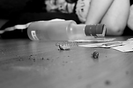 寂寞,悲傷,無限的人