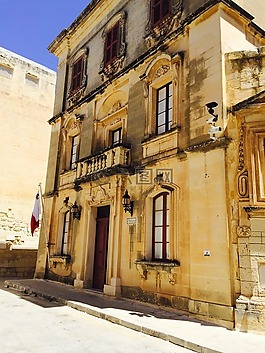馬耳他,建設(shè),老
