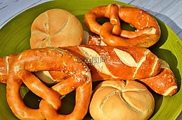 滚,椒盐卷饼,烘焙食品