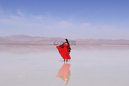 茶卡鹽湖,女生,鏡面