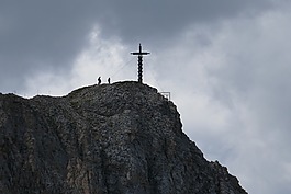 首脑会议的跨,首脑会议,高山