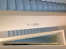 樓梯,市場