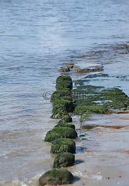 水,海,石頭