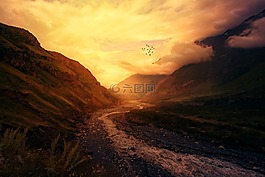 山,高地,云