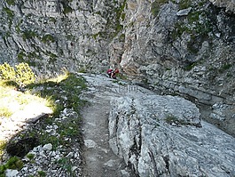 陡墻,陡,深