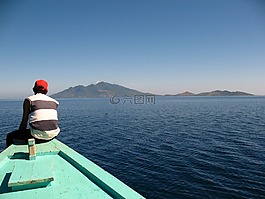海,船,山
