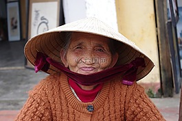 女子,夫人,現(xiàn)年