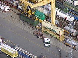 容器,集裝箱起重機(jī),攤鋪機(jī)