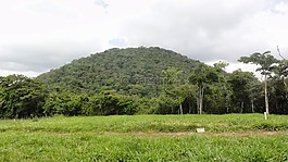 性質,塞拉,山